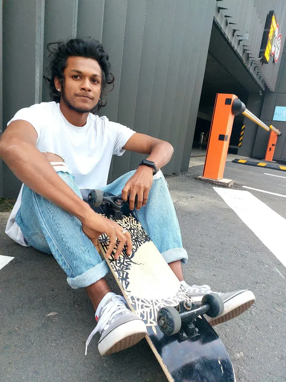 Вишва в Беларуси жутко тоскует по своему серфу. Приходится заменять его скейтом, коньками и сноубордом