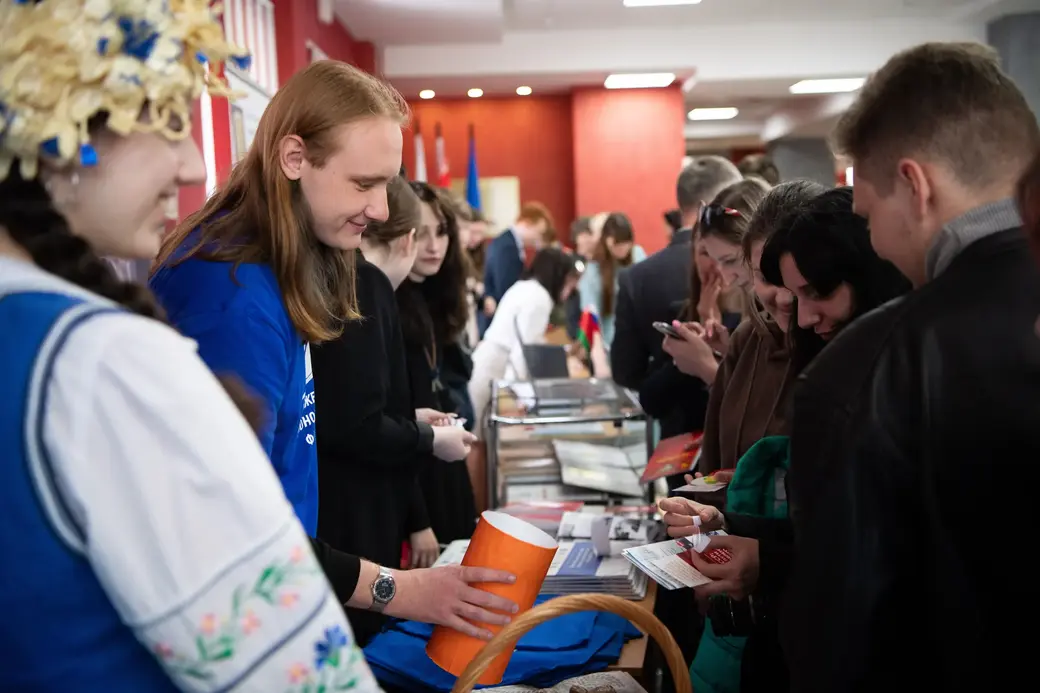 БРУ, Фестиваль науки. Выставка «Наука вчера и сегодня». Могилев, 19.05.2022 г.