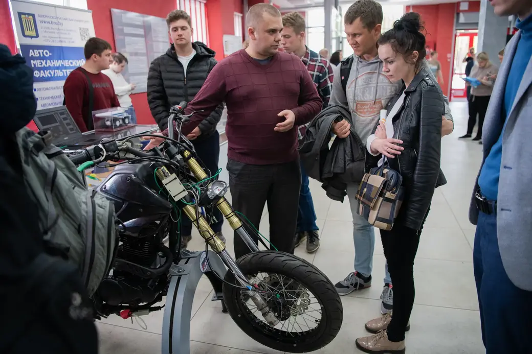 БРУ, Фестиваль науки. Выставка «Наука вчера и сегодня». Могилев, 19.05.2022 г.