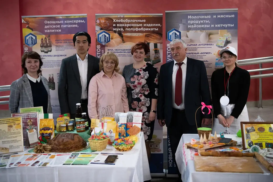 БРУ, Фестиваль науки. Выставка «Наука вчера и сегодня». Могилев, 19.05.2022 г.