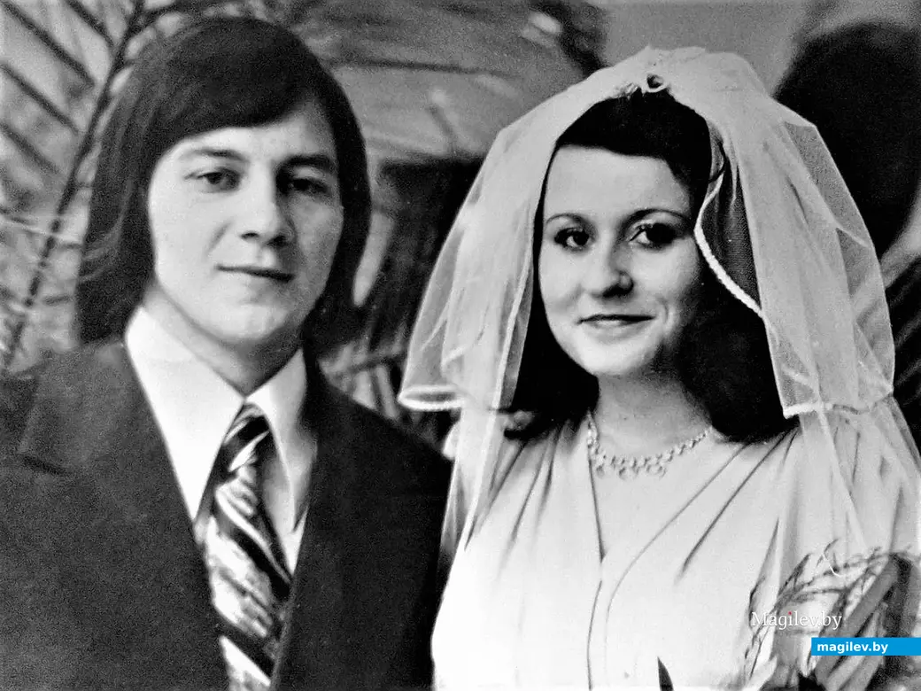 Валерий и Людмила в день свадьбы. Могилев, 21 мая, 1977 года.