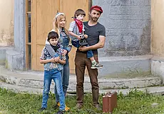 Какие нужны документы, чтобы отчим удочерил ребенка? Спрашивает читательница