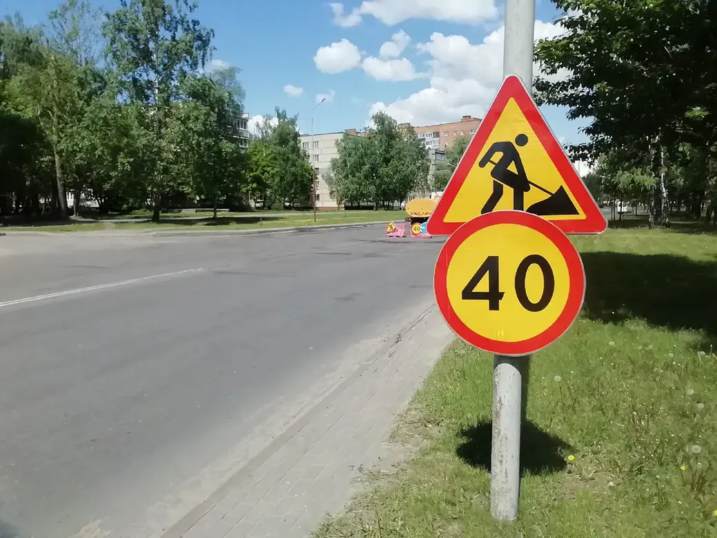 Ремонт дорожного покрытия в районе остановки Поликлиника №8