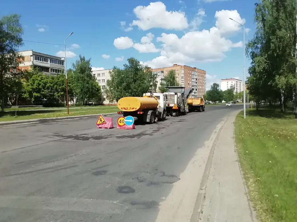 Ремонт дорожного покрытия в районе остановки Поликлиника №8