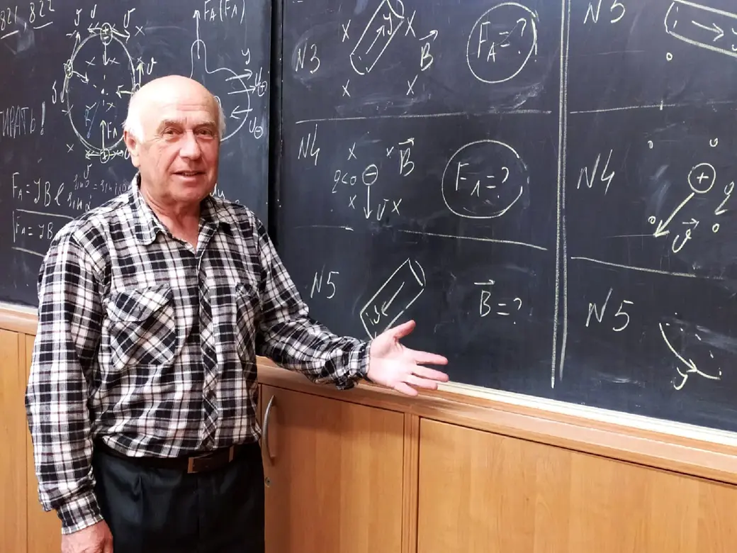 Народный учитель Беларуси Валерий Барашков на уроке