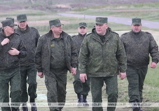 Министр обороны Беларуси анонсировал создание народного ополчения