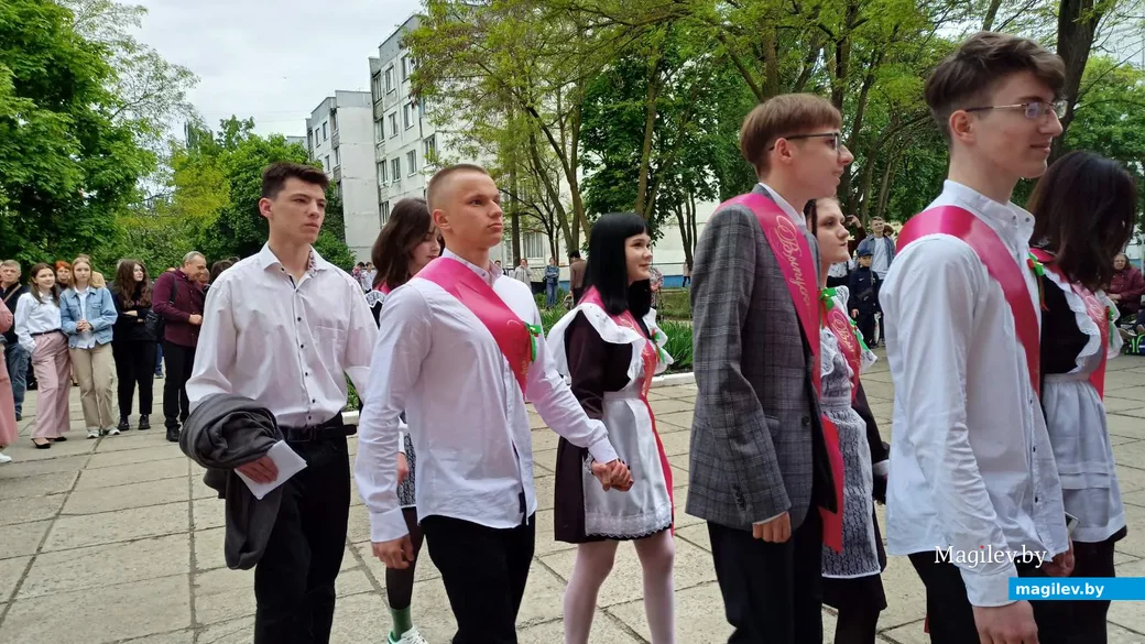 «Последний звонок» в школе №10 Бобруйска. 30 мая 2022 год.