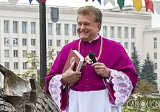 У беларускіх пчаляроў існуе свой капелан. Гэта каталіцкі святар, і ён атрымаў юбілейны медаль