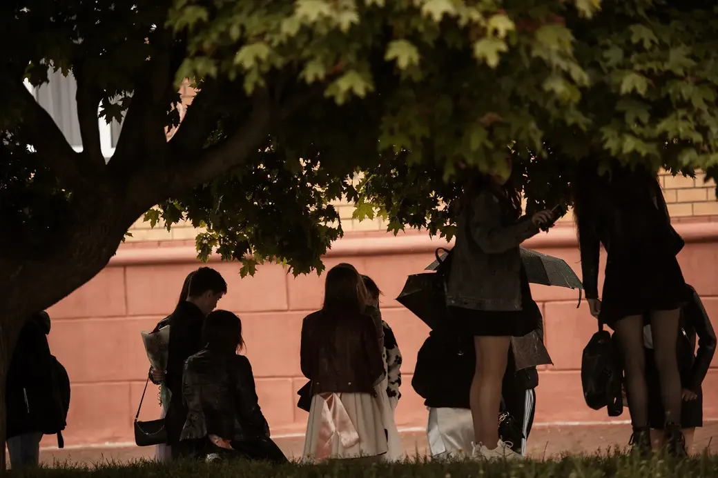 30.05.2022 г. Могилев, площадь Славы. Из-за дождливой погоды в Могилеве запланированный «Вальс выпускников» так и не состоялся