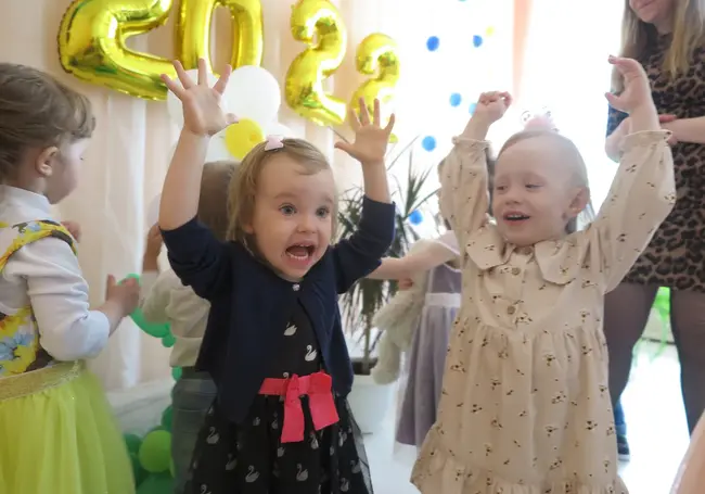 Санки не приносить, по графику забирать