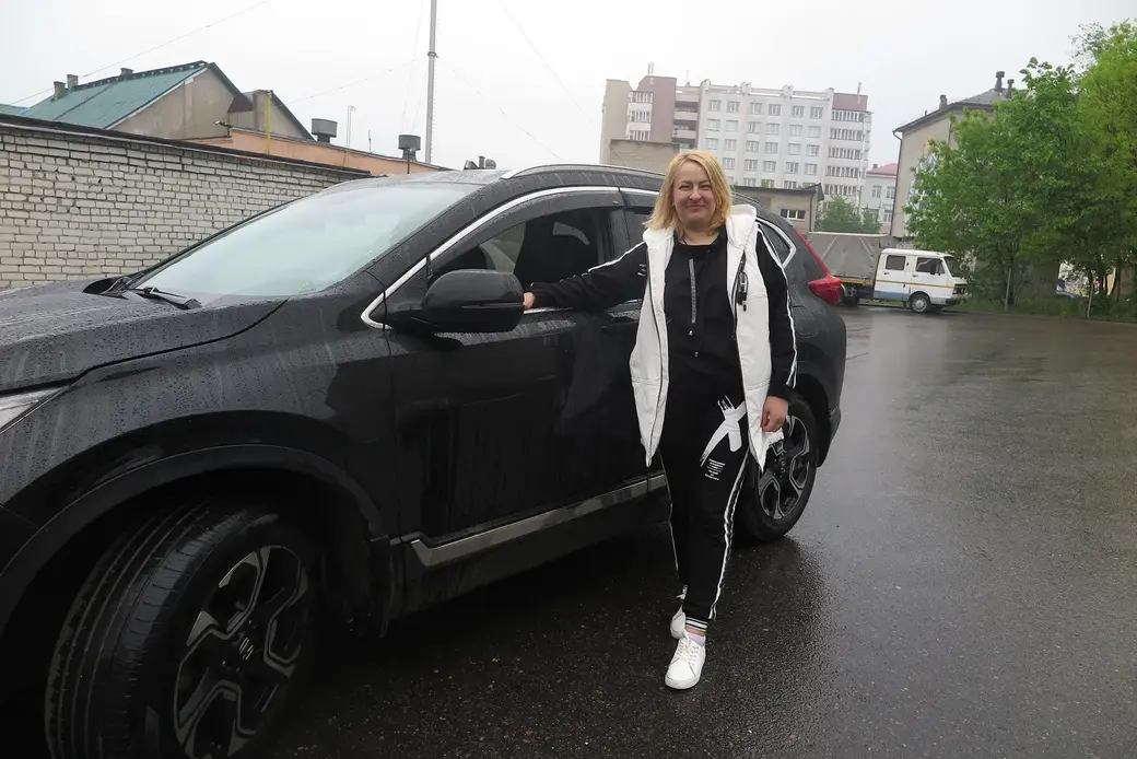 Май, 2022 г. Могилев. Покаталась наша героиня на разных автомобилях, но пришла к выводу, что лучше Honda CR-V для нее нет