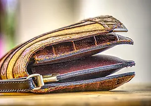 Воспользовавшись доверием, бобруйчанка украла у пенсионера сбережения