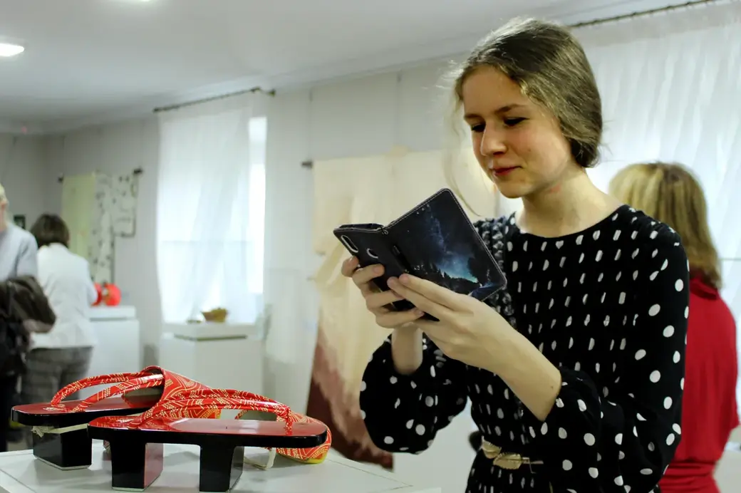 Выставка одежды и аксессуаров коллекции Анастасии Ковалевой. Музей Бялыницкого-Бирули. Могилев, июнь, 2022 год.