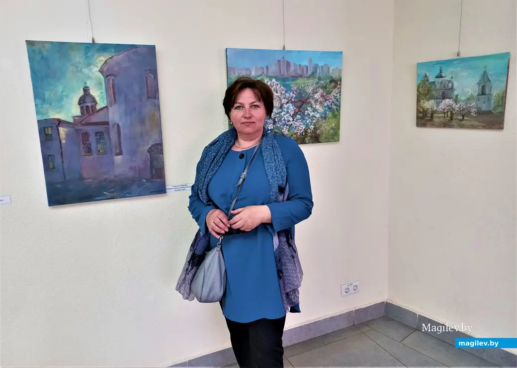 Светлана Строгина и ее работы. Выставочный зал музея истории Могилева, 04.06.2022 года.