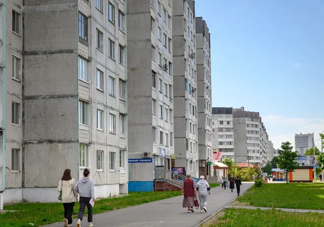 Кто имеет больше прав на квартиру родителей – сестра или брат? Знает нотариус