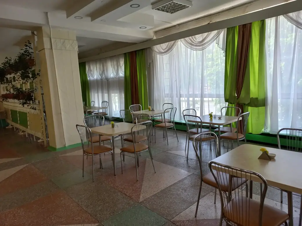 Столовая № 113, БРУ, Могилев. Интерьер столовой.