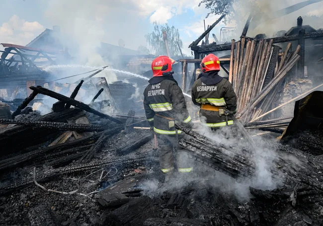 Двум могилевчанам не удалось выбраться из горящего дома