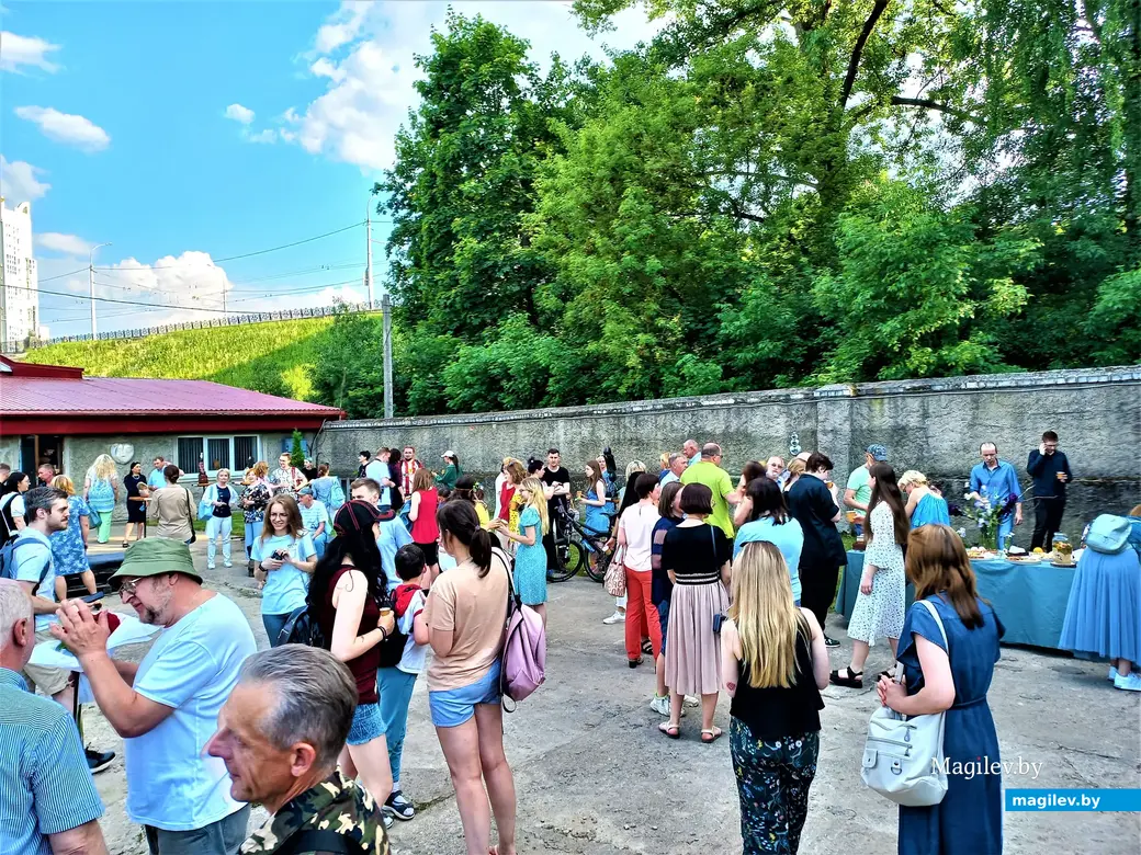 Выставка Игоря Адамовича «Город». Могилев, галерея Андрея Воробьева, 10.06.2022 года.