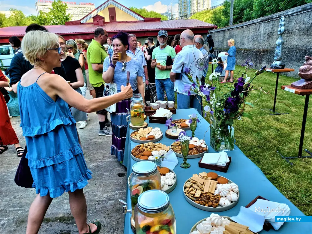 Выставка Игоря Адамовича «Город». Могилев, галерея Андрея Воробьева, 10.06.2022 года.