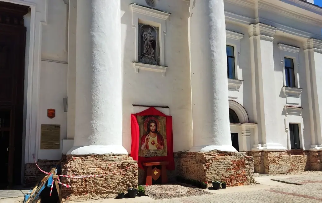 Магілёўскі касцёл агаліў свае падмуркі. Святы Станіслаў. 13.06.2022.