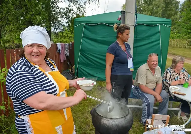 Банный праздник, выступления поваров, рыболовные соревнования и много музыки