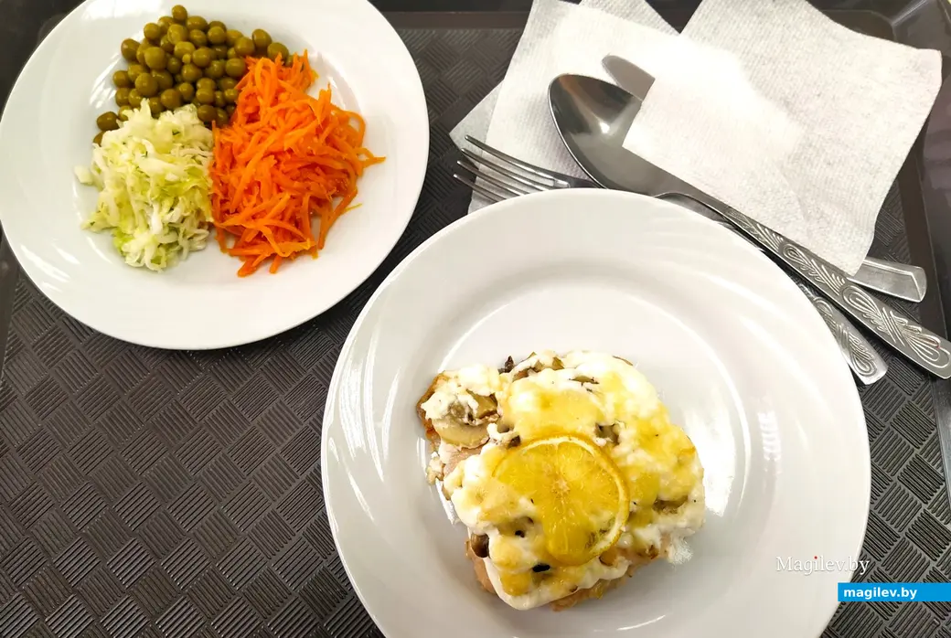 Мой обед за 6.37 руб. Столовая Могилевского облисполкома. Июнь, 2022 год.