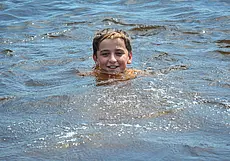 В МВД напомнили о запрете посещения пляжей детьми младше 14 лет без сопровождения взрослых