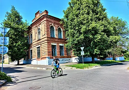 В поисках трехсотлетнего дуба, или Эта завораживающая Менжинка