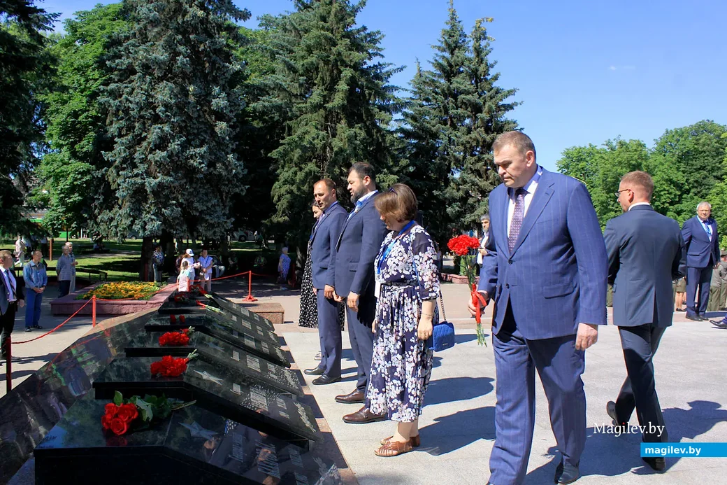 24 июня 2022 года. Праздничное шествие участников фестиваля «Венок дружбы» в Бобруйске. Перед