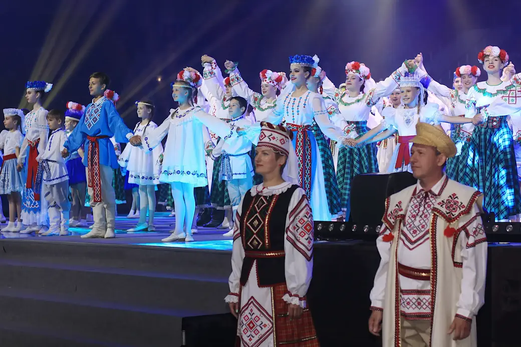 24 июня 2022 года. Торжественное открытие и гала-концерт фестиваля «Венок дружбы» в Бобруйске.