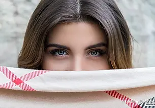 5 секретов роскошных бровей. Чек-лист по уходу от мастера красоты