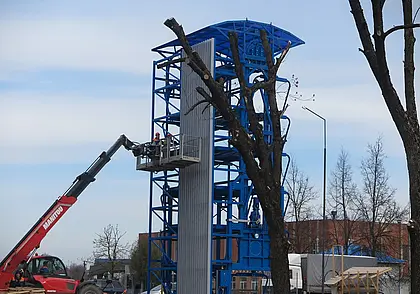 Еще одна «парковка-железяка» появилась в Могилеве – на этот раз на Королева. Фотофакт