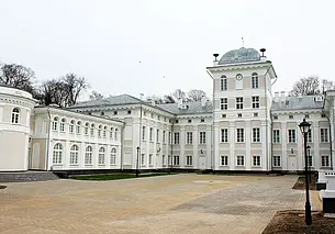 Показ коллекций белорусских дизайнеров, вечерняя дискотека и бал во дворце: праздник «Вераснёўскі фэст. Палац у Жылічах» состоится 23 сентября