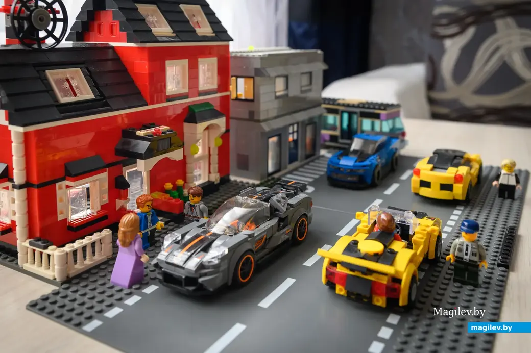 06.04.2023. Звездный проезд. Главное увлечение Виталия с детства и до сих пор – конструктор Лего.