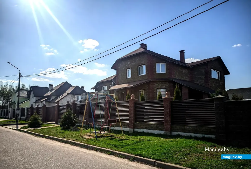 Где-то в переулках Павлова. Практически Европа на окраине Могилева. 21 апреля 2023 года.