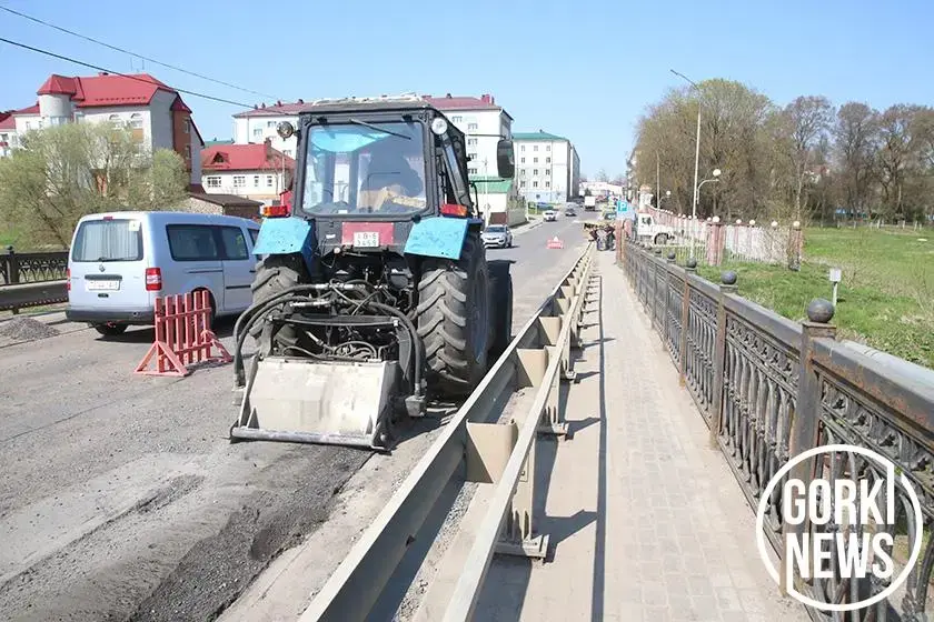 В Горках начали ремонт моста на улице Советской. Фото: gorkinews