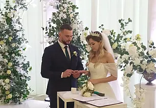 «Я искал жену, которая в трудный момент будет патроны заряжать»