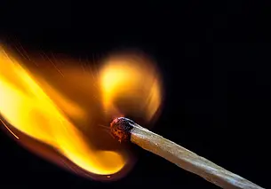 Плеснул бензином в лицо. Мужчина в Борисовском районе пытался сжечь сестру