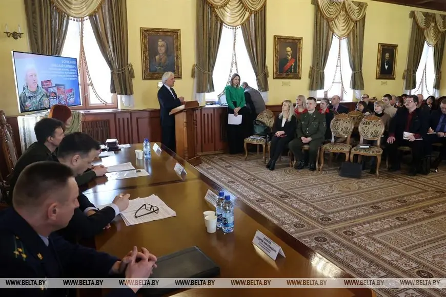 Поисковый клуб «Виккру» презентовал в Могилеве военно-исторический сборник «Могилевский поисковый вестник». Фото: БЕЛТА