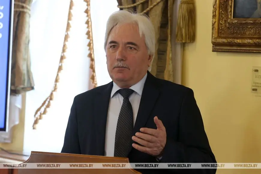 Поисковый клуб «Виккру» презентовал в Могилеве военно-исторический сборник «Могилевский поисковый вестник». Руководитель клуба Николай Борисенко. Фото: БЕЛТА