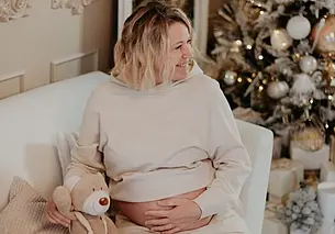 «У мужа пять месяцев оплачиваемого декретного отпуска». Как живется молодой маме в Эстонии