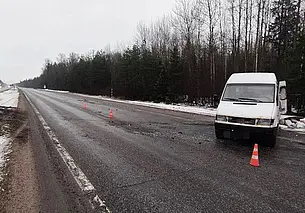 Под Борисовом перевернулся микроавтобус, есть пострадавшие