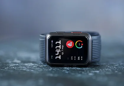 Белорусам стали доступны смарт-часы Huawei Watch D с измерением давления и ЭКГ