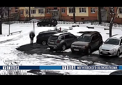 В Могилеве пьяный водитель повредил припаркованные автомобили