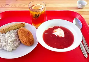 «Почувствовал себя, как дома»: как я пообедал в столовой металлургического завода за 5 рублей