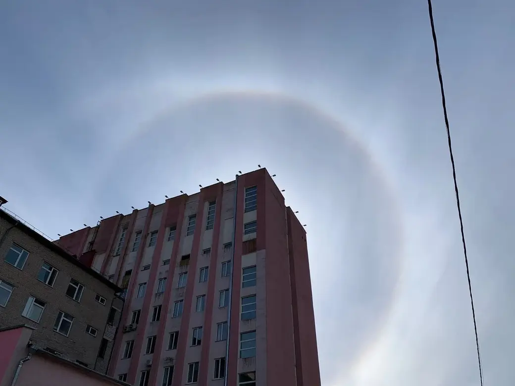 19.03.2023 г. Могилев. В небе замечено солнечное гало.