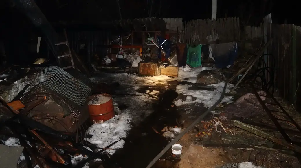 У ж/д станции Могилев-2 сгорел жилой дом. 19.03.2023 г. Фото: МГОЧС