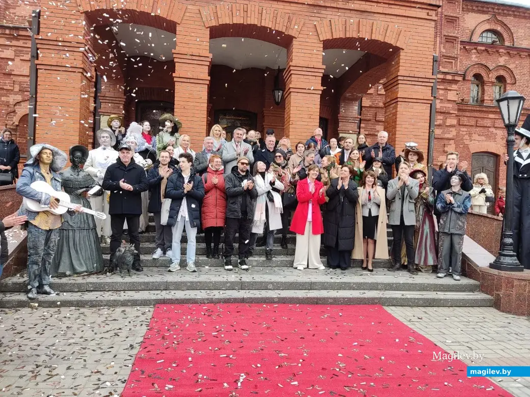 В Могилеве дан старт XVI международному театральному форуму «М.@rt.контакт». Театральная площадь, 20.03.2023 г.