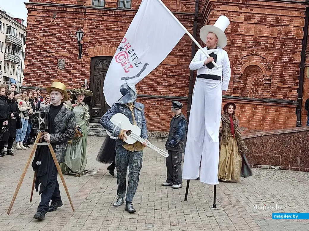 В Могилеве дан старт XVI международному театральному форуму «М.@rt.контакт». Театральная площадь, 20.03.2023 г.