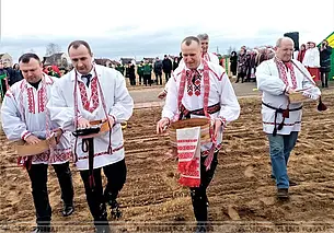 «Засевки» в Осиповичском районе, «Бобруйскагромаш» в Узбекистане и как в Могилевском районе весну зазывали: обзор СМИ за минувший день